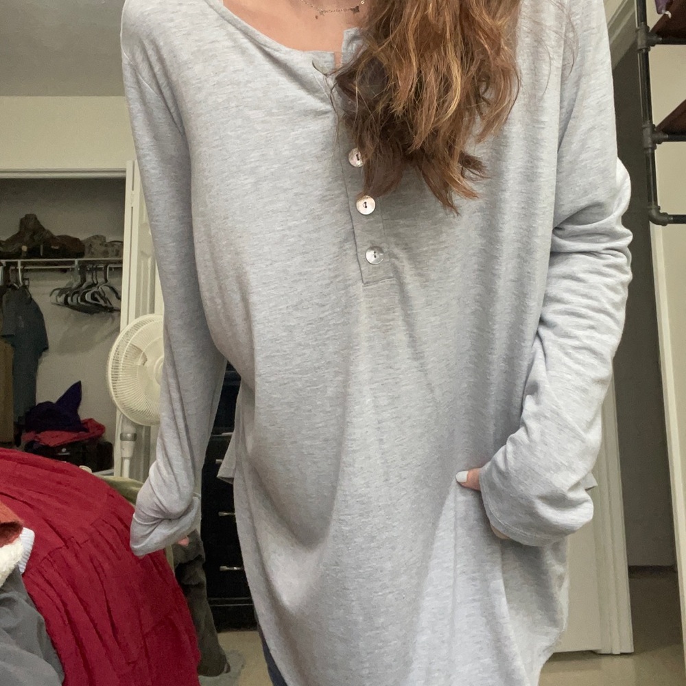 gray long sleeve